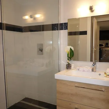 - Promenade Des Anglais Apartment Nice